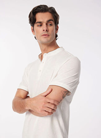 Fabrika Comfort Kırık Beyaz Erkek Regular Fit T-Shirt FC4SM-TST 0764