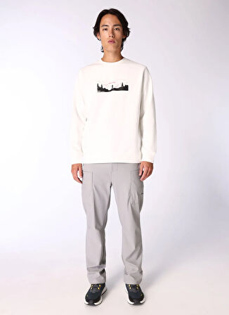 Kırık Beyaz Erkek Bisiklet Yaka Relaxed Fit Baskılı Sweatshirt D4WM-SWT3224