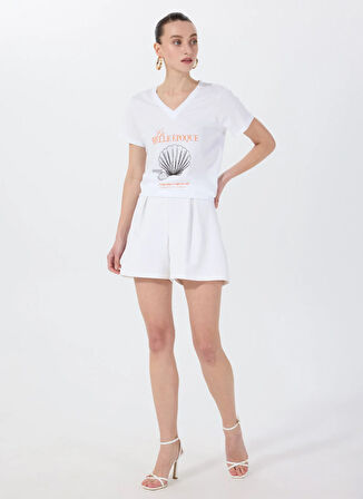 Fabrika V Yaka Baskılı Beyaz Kadın T-Shirt F5SL-TST0464