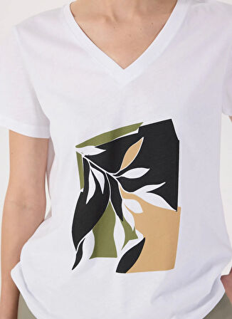 Fabrika V Yaka Baskılı Beyaz Kadın T-Shirt F5SL-TST0455