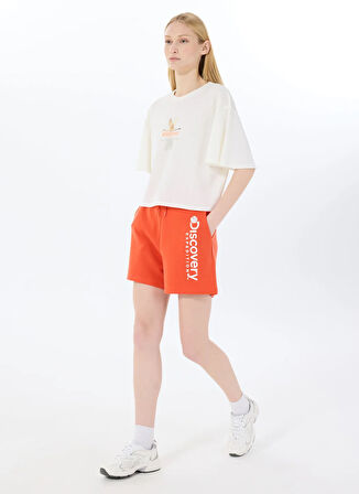 Discovery Expedition D5SL-TST3508 Beyaz Bisiklet Yaka Relaxed Baskılı Kadın T-Shirt