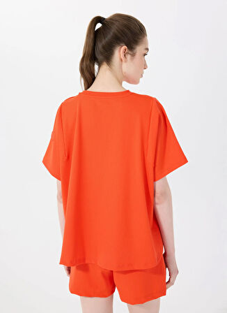 Kırmızı Kadın Bisiklet Yaka Relaxed T-Shirt D5SL-TST3574