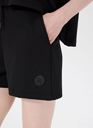 Discovery Expedition D5SL-SHT3575 Siyah Lastikli Bel Relaxed Düz Kadın Şort