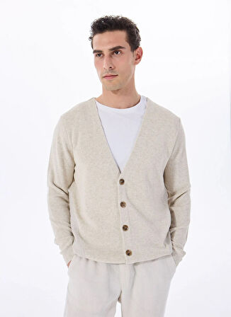 Bej Erkek V Yaka Regular Fit Jakarlı Keten Karışımlı Hırka FC5SM-HRK 2758