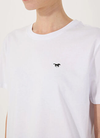 Mustang Bisiklet Yaka Baskılı Beyaz Kadın T-Shirt M5SL-TST1829