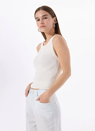 Mustang Bisiklet Yaka Düz Beyaz Kadın Bluz M5SL-BLZ1913