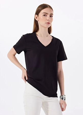 Mustang V Yaka Nakışlı Siyah Kadın T-Shirt M5SL-TST1848