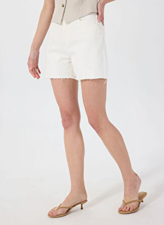 Mustang Standart Bel Normal Beyaz Kadın Denim Şort CHARLOTTE - 1122