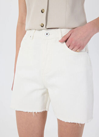 Mustang Standart Bel Normal Beyaz Kadın Denim Şort CHARLOTTE - 1122