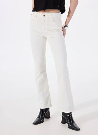 Mustang Standart Bel Düz Paça Flare Beyaz Kadın Denim Pantolon GEORGIA SKINNY FLARE5