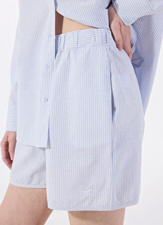 Mustang Lastikli Bel Standart Mavi - Beyaz Kadın Şort M5SL-SRT1724