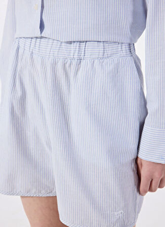Mustang Lastikli Bel Standart Mavi - Beyaz Kadın Şort M5SL-SRT1724