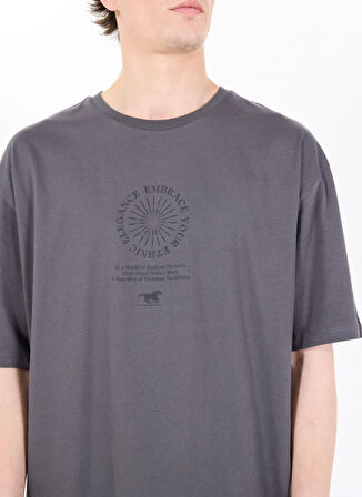 Mustang Bisiklet Yaka Baskılı Antrasit Erkek T-Shirt M5SM-TST1436