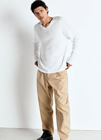 Beyaz Erkek V Yaka Oversize T-Shirt MSON02FGE25BLANC