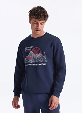 Discovery Expedition D5WM-SWT3799 Lacivert Bisiklet Yaka Relaxed Baskılı Erkek Sweatshırt