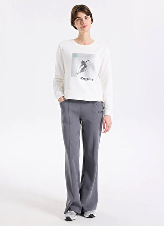 Discovery Expedition D5WL-SWT3613 Beyaz Bisiklet Yaka Relaxed Baskılı Kadın Sweatshırt