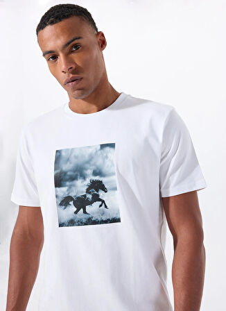 Mustang Bisiklet Yaka Baskılı Beyaz Erkek T-Shirt M5WM-TST1052