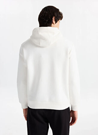 Discovery Expedition D5WM-SWT3854 Beyaz Kapüşon Yaka Relaxed Baskılı Erkek Sweatshırt