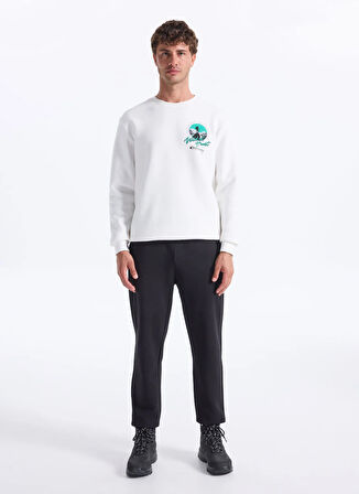 Discovery Expedition D5WM-SWT3858 Beyaz Bisiklet Yaka Relaxed Baskılı Erkek Sweatshırt