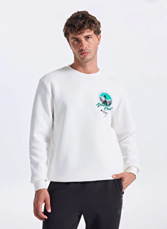 Discovery Expedition D5WM-SWT3858 Beyaz Bisiklet Yaka Relaxed Baskılı Erkek Sweatshırt