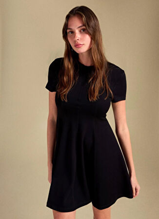 People By Fabrika Yuvarlak Yaka Düz Siyah Mini Kadın Elbise PBF5WL-ELB0117