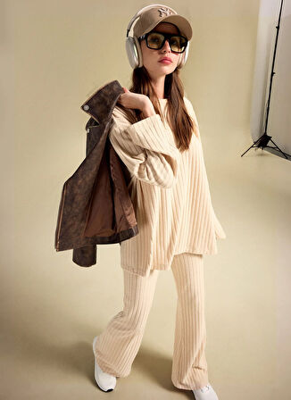 People By Fabrika Bisiklet Yaka Loose Fit Armürlü Bej Kazak Kadın PBF5WL-KZK9529