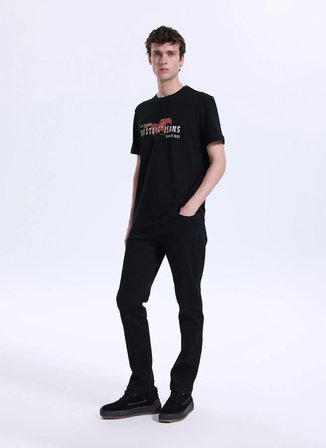 Mustang Bisiklet Yaka Baskılı Siyah Erkek T-Shirt M6SM-TST1605