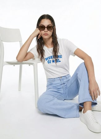 Mustang Ekru Kadın Relaxed Baskılı T-Shirt M6SL-TST1238