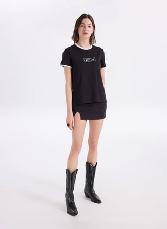 Mustang Bisiklet Yaka Baskılı Siyah Kadın T-Shirt M6SL-TST1241