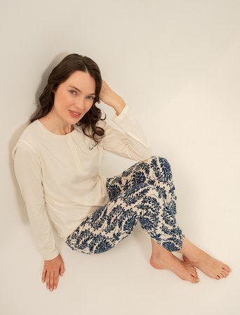 Kadın Bej Uzunkol Düğmeli Yuvarlak Yaka Mevsimlik Pijama Takım, Cepli Penye Modal Pijama Takım, %50 Pamuk %50 Modal