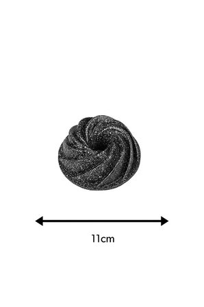 11 cm Rüzgar Gülü Döküm Mini Kek Kalıbı Porsiyonluk Kaydırmaz Taban