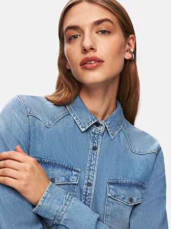 Lucında Dar Kesim Jean Gömlek