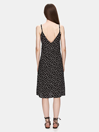 İnce Askılı V Yaka Puantiyeli Siyah Elbise