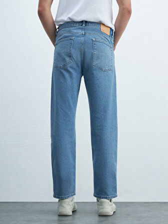 Lıoren Düz Paça Orta Bel Jean Pantolon