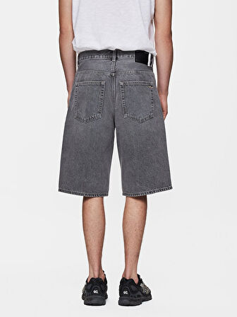 Martıe Rahat Kesim Jean Bermuda