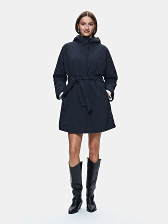 Uzun Kollu Beli Lastikli Kapüşonlu Lacivert Mont