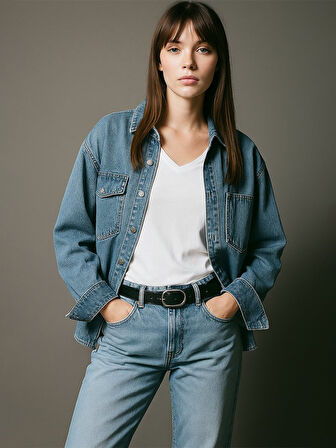 V Yaka Uzun Kollu Basic Beyaz Sweatshırt