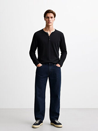 Uzun Kollu V Yaka Önü Düğmeli Basıc Siyah Sweatshırt