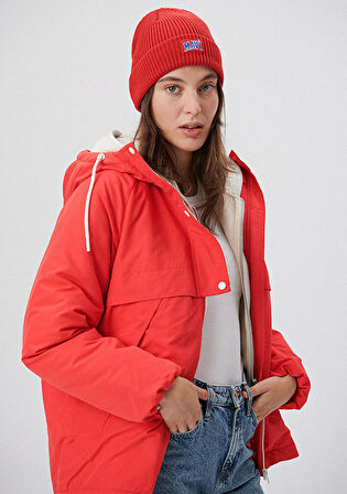 Mavi Logo Baskılı Kırmızı Bere 1912023-85279