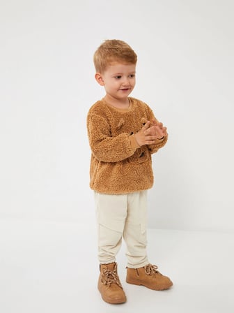 LCW baby Bej Bisiklet Yaka Uzun Kollu Nakış Detaylı Pelüş Erkek Bebek Sweatshirt