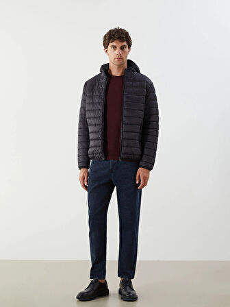 LCWAIKIKI Classic Siyah Standart Kalıp Kapüşonlu Erkek Şişme Mont