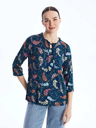 LCW Grace Karişik Bağlamalı Yaka Desenli Kadın Tişört