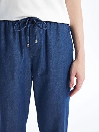 LCWAIKIKI Classic Mavi Beli Lastikli Carrot Fit Kadın Jean Pantolon