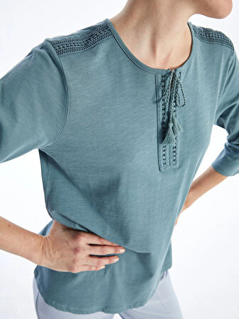 LCW Grace Mavi Bağlamalı Yaka Nakışlı Kadın Bluz