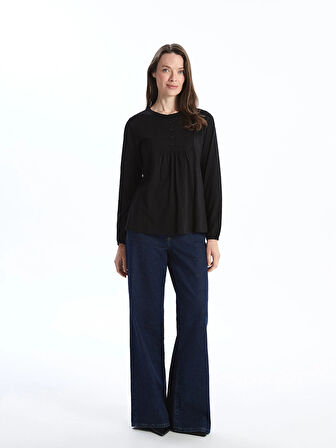 LCW Grace Siyah Bisiklet Yaka Nakışlı Bluz