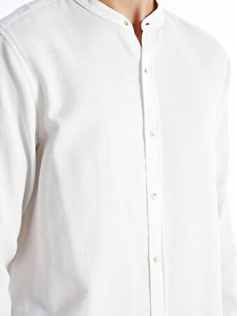 LCW Vision Beyaz Slim Fit Hakim Yaka Uzun Kollu Armürlü Erkek Gömlek