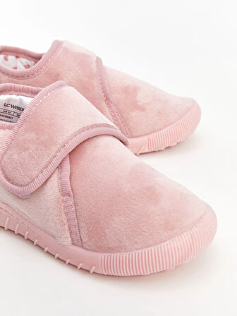 LCW STEPS Pembe Cırt Cırtlı Kadife Kız Bebek Panduf