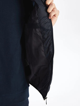 LCWAIKIKI Classic Lacivert Standart Kalıp Dik Yaka Erkek Şişme Yelek