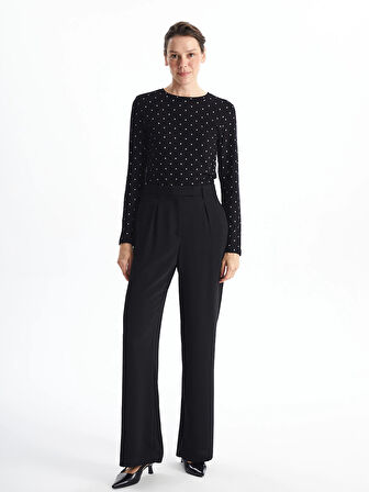 LCWAIKIKI Classic Beyaz Bisiklet Yaka Puantiyeli Kadın Tişört