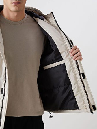 XSIDE Bej Rahat Kalıp Kapüşonlu Erkek Orta Kalın Mont